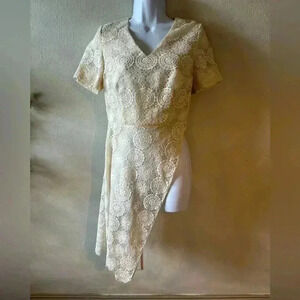 Ruban Designer Lace Top‎